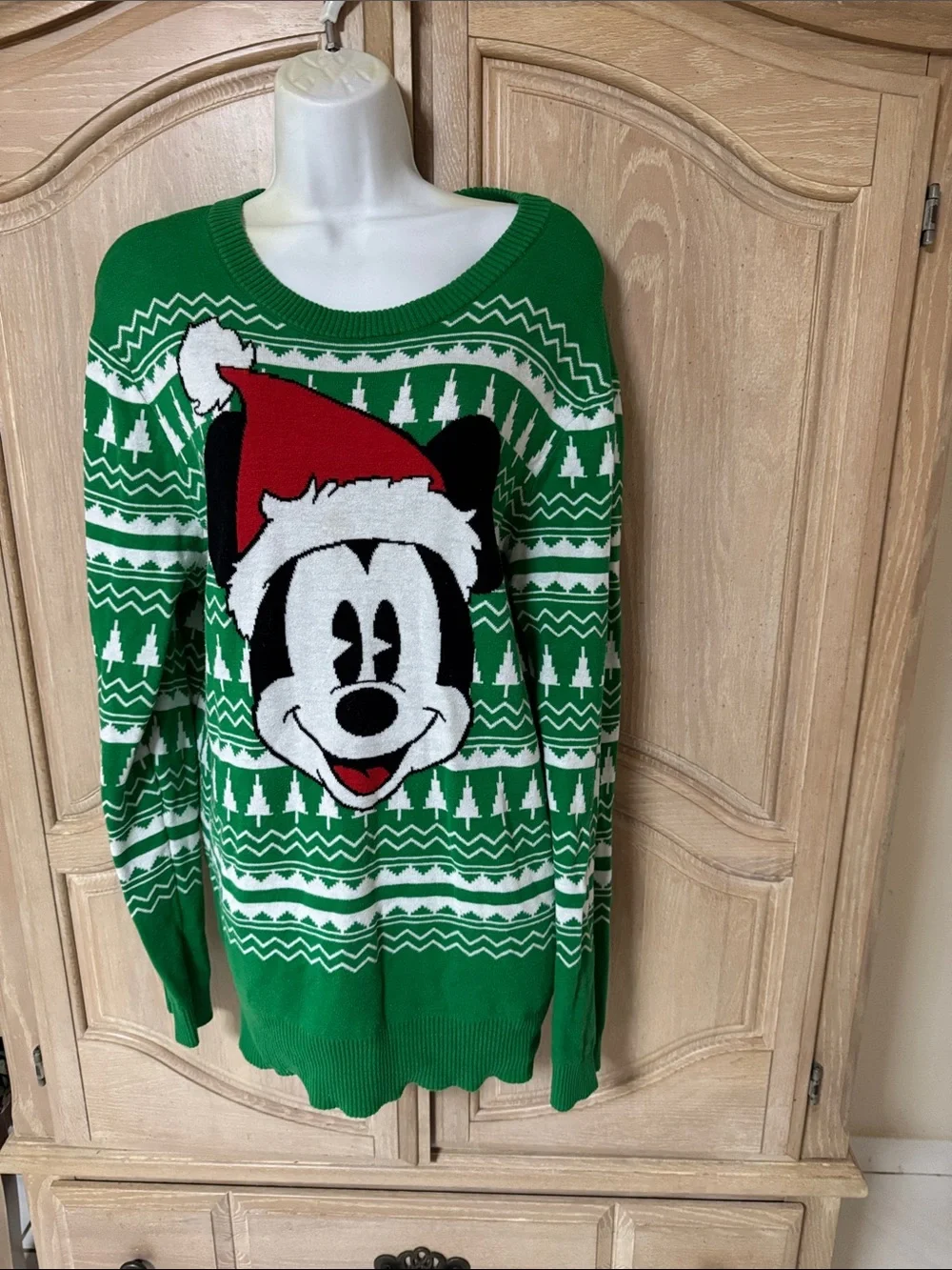 NEW Disney Green & White Mickey Mouse Knit Sweater XL